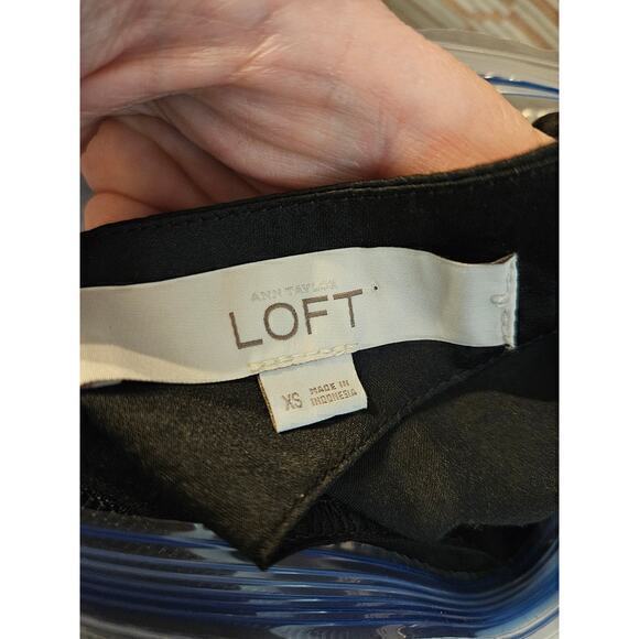 LOFT Short Sleeve Black Velvet Top Size Extra Small - Picture 3 of 4